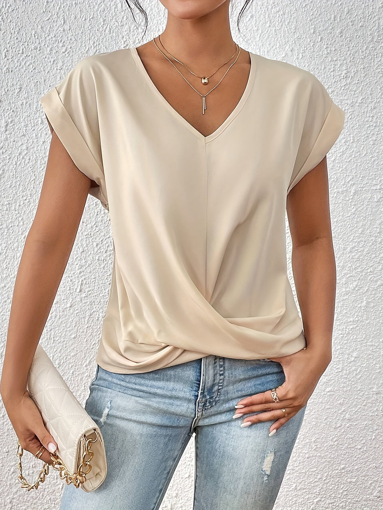 Lina | Casual T-shirt with V-neck