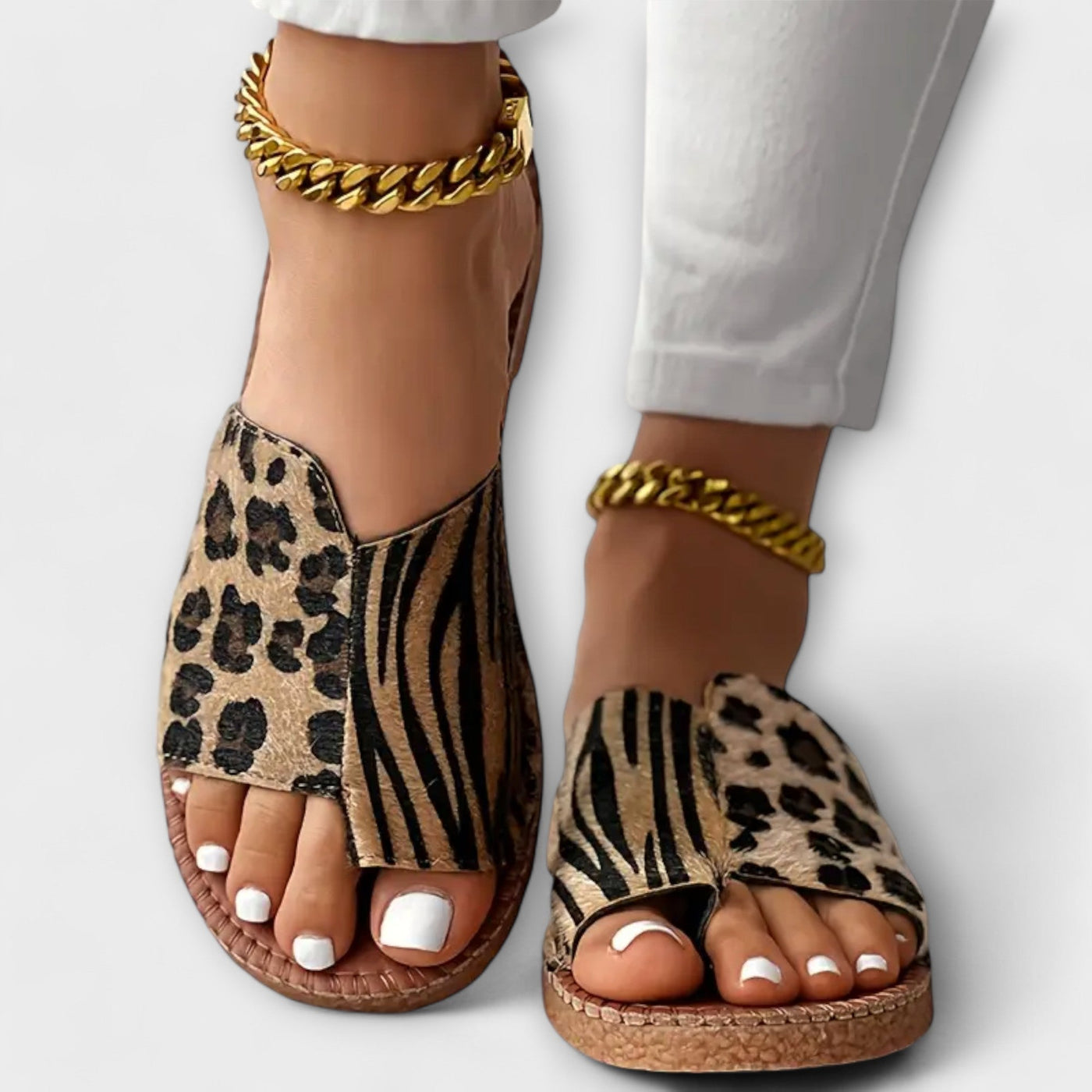 Mila | Chic Two-Tone Slippers