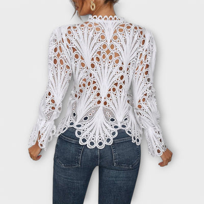 Savannah | Asymmetrical Blouse with Trendy Cut