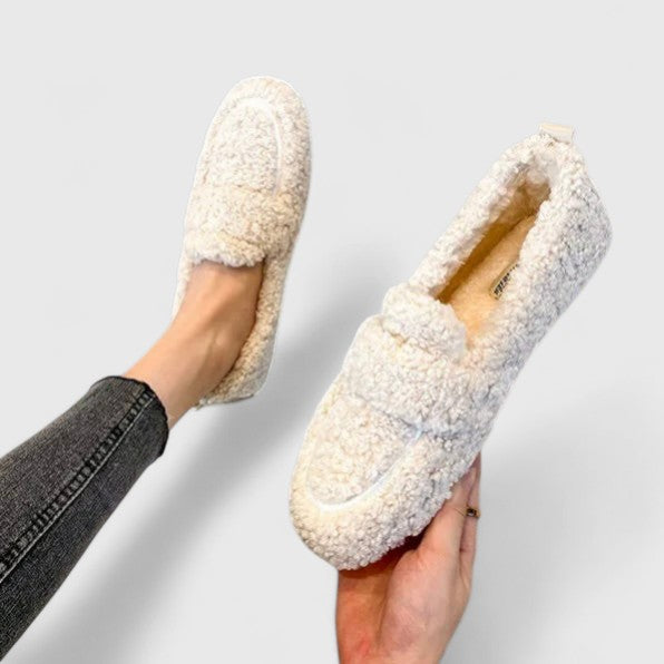 Brandy | Warm Slippers with Elegant Design
