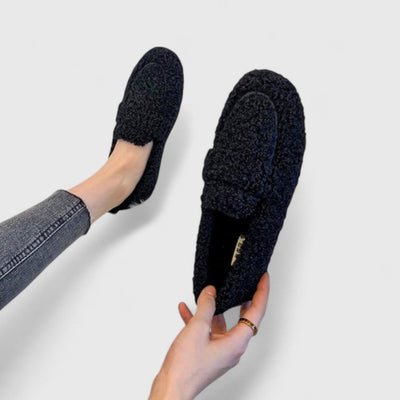 Brandy | Warm Slippers with Elegant Design