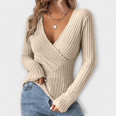 Emily | Ribbed T-shirt with Twisted Front and V-Neck