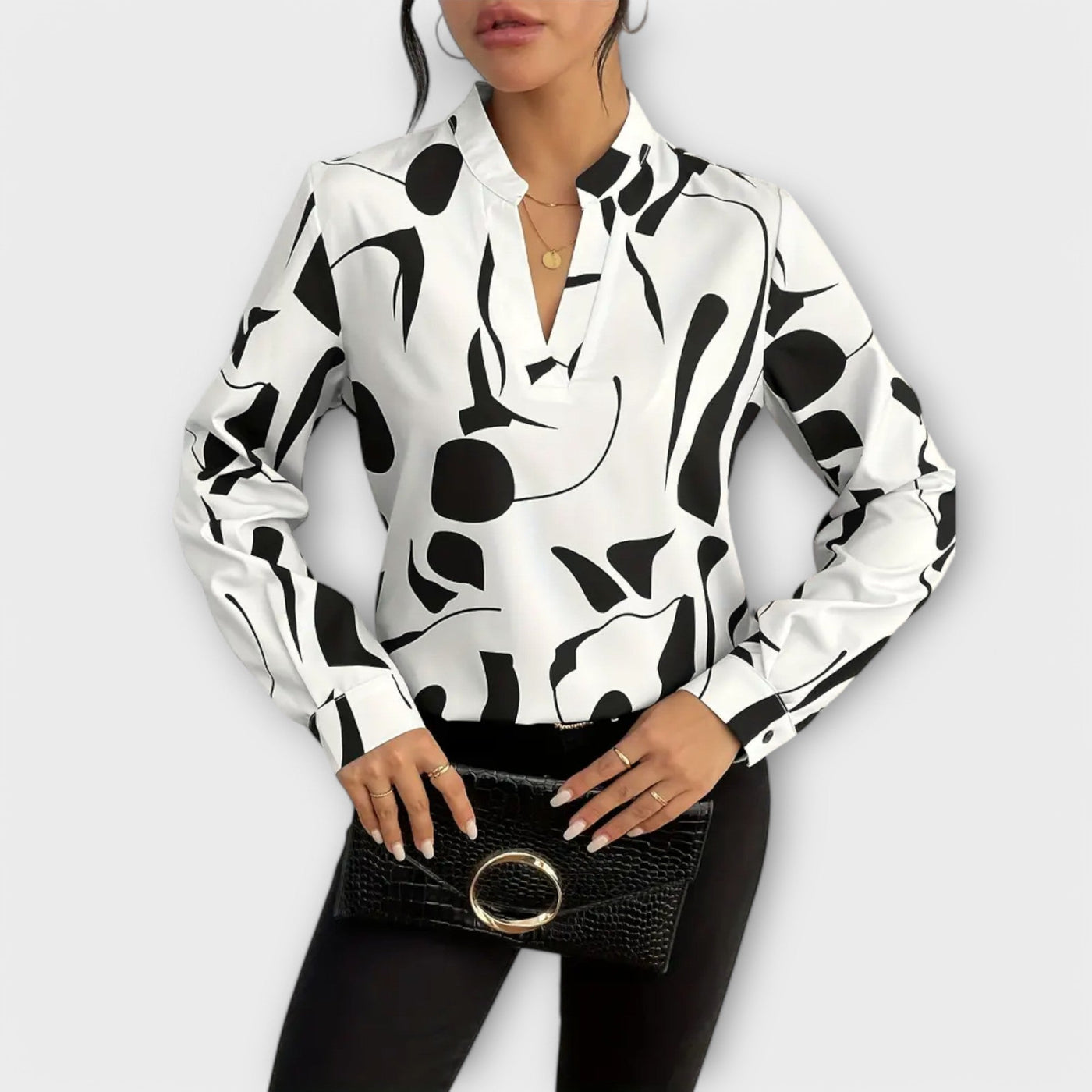 Flora | Elegant long-sleeved blouse with V-neck