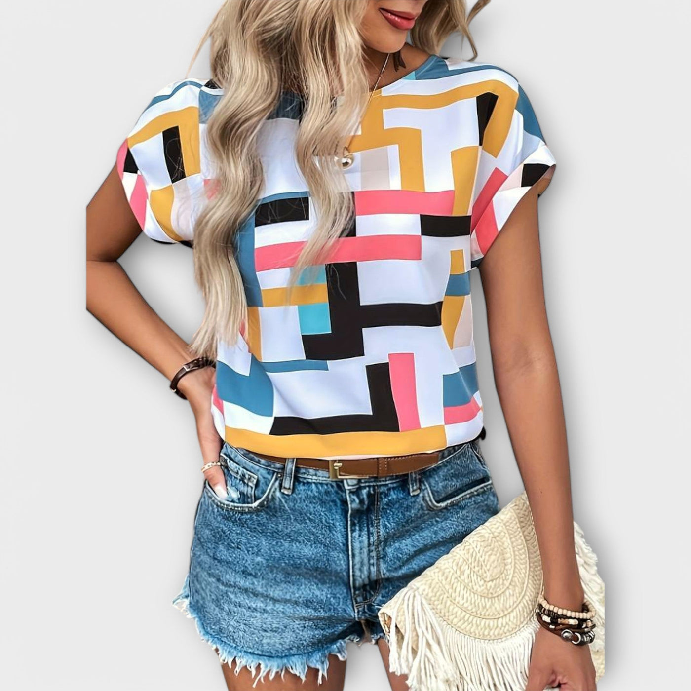 Chloe | The Perfect Short-Sleeved Blouse with Round Neck