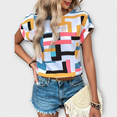 Chloe | The Perfect Short-Sleeved Blouse with Round Neck