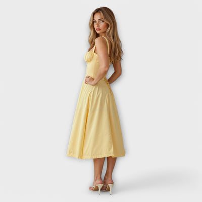 Lora | Dress with V-neck