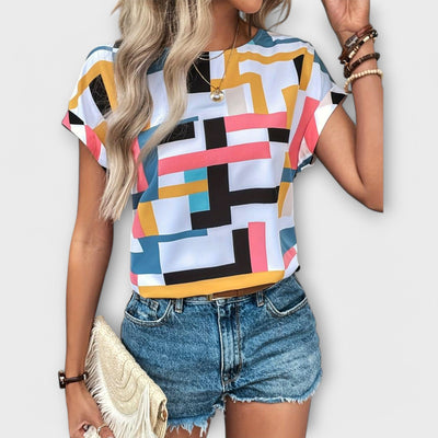 Chloe | The Perfect Short-Sleeved Blouse with Round Neck